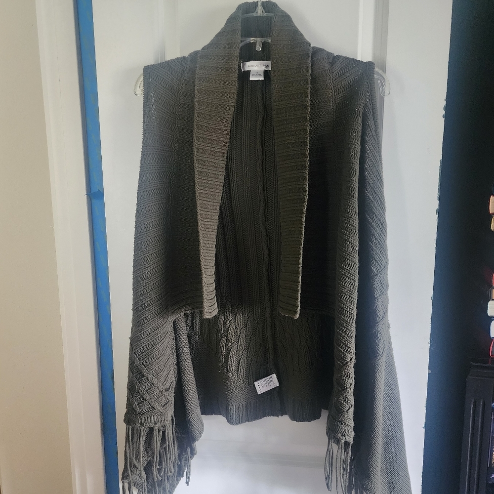 August Silk Size Small Forest Green Cardigan